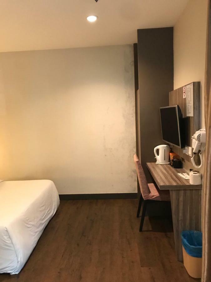 Victory Hotel Johor Bahru Extérieur photo